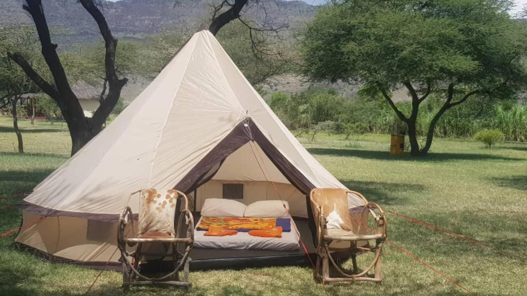 Lake Natron Maasai Giraffe Eco Lodge And Camping Mtowabaga Екстериор снимка
