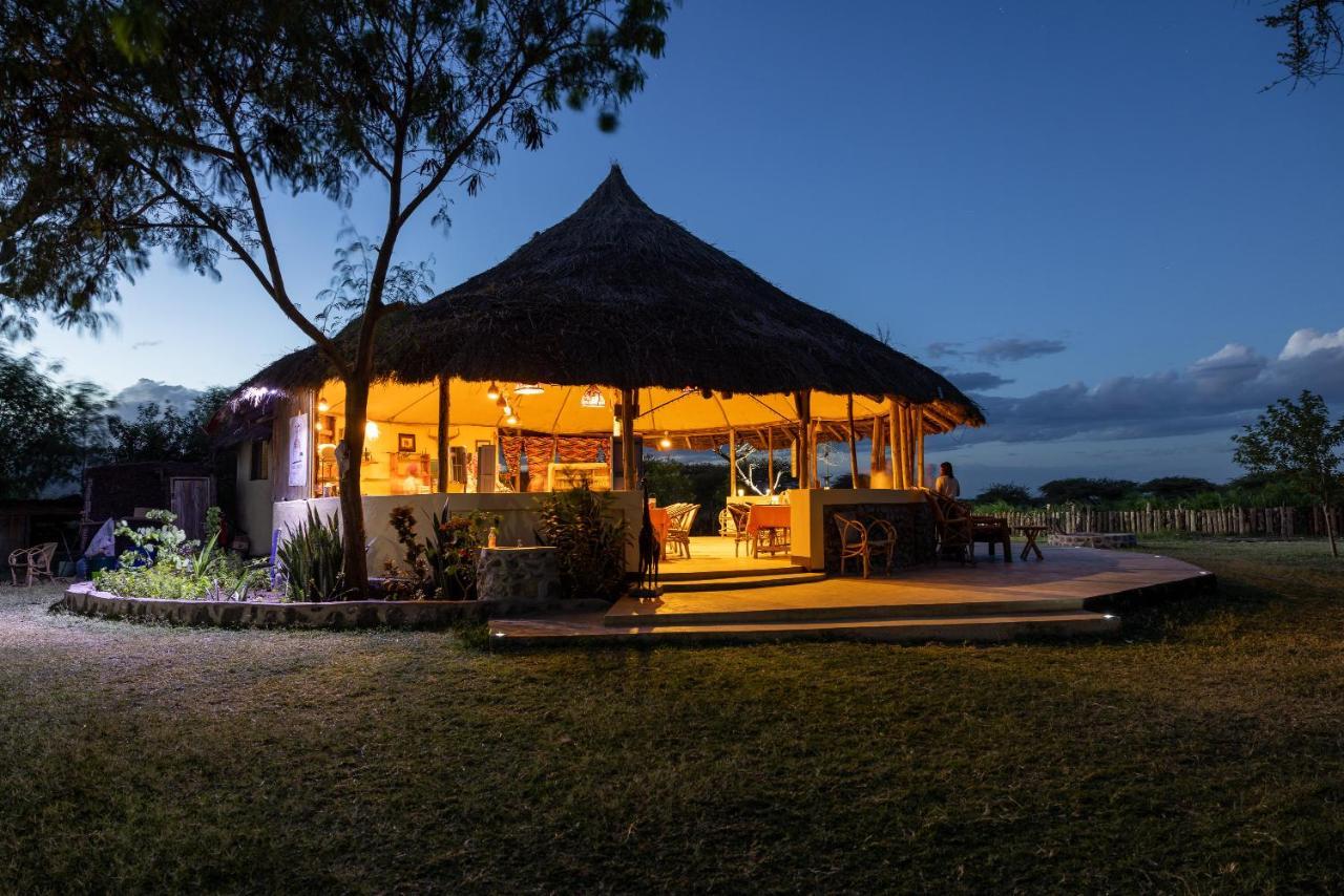 Lake Natron Maasai Giraffe Eco Lodge And Camping Mtowabaga Екстериор снимка