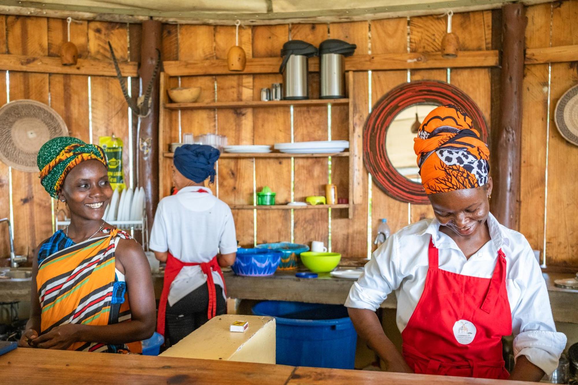 Lake Natron Maasai Giraffe Eco Lodge And Camping Mtowabaga Екстериор снимка