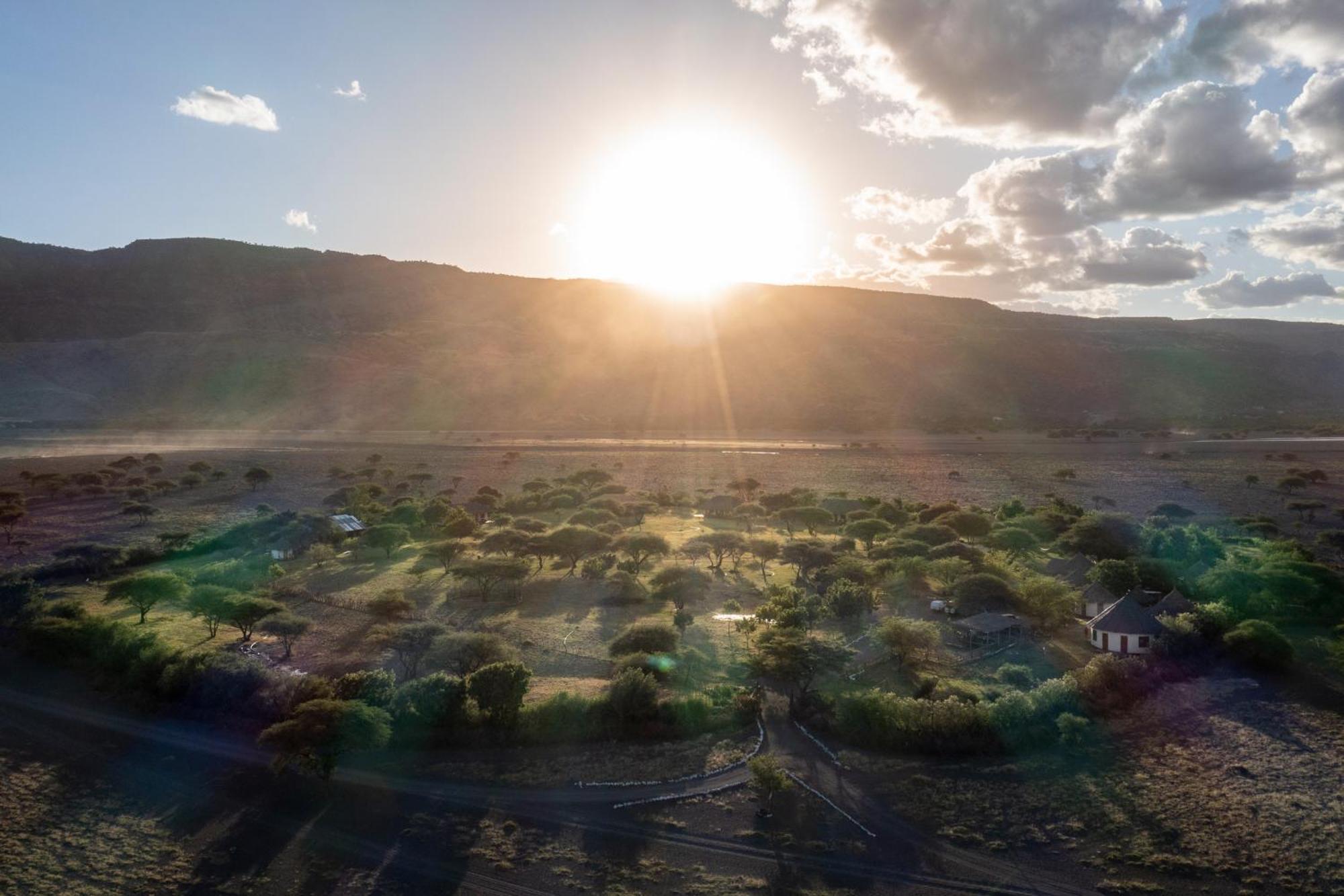 Lake Natron Maasai Giraffe Eco Lodge And Camping Mtowabaga Екстериор снимка