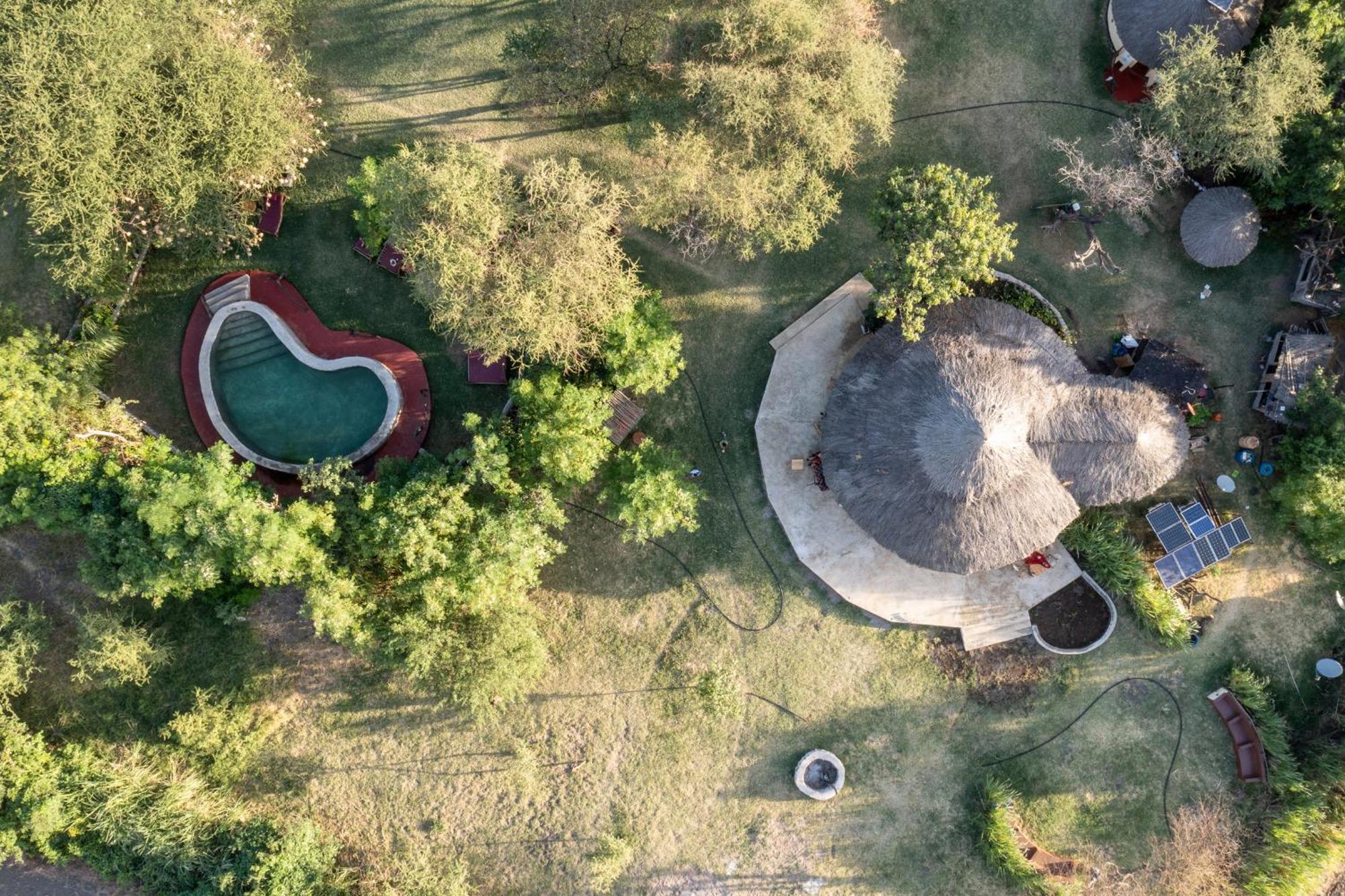 Lake Natron Maasai Giraffe Eco Lodge And Camping Mtowabaga Екстериор снимка