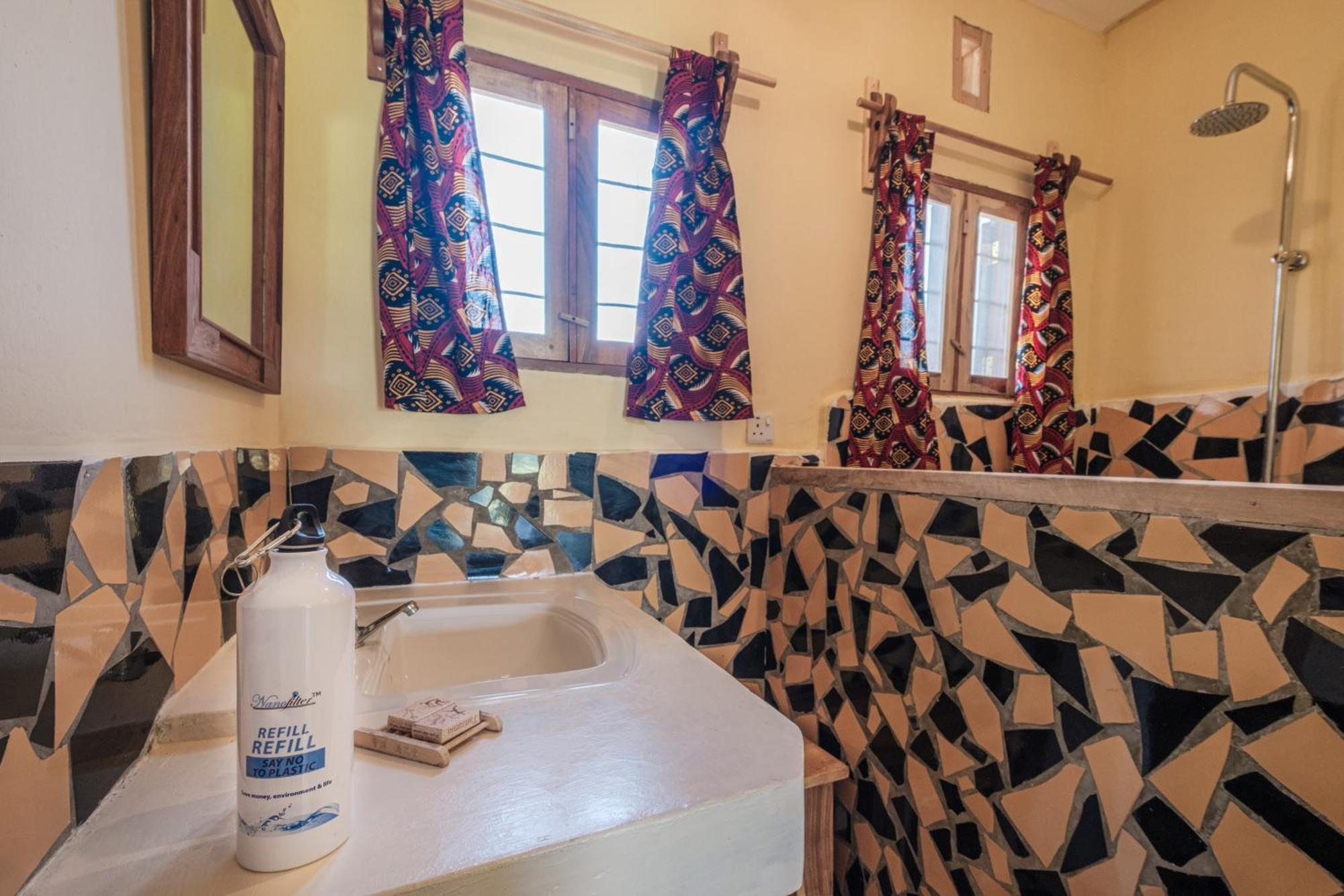 Lake Natron Maasai Giraffe Eco Lodge And Camping Mtowabaga Екстериор снимка