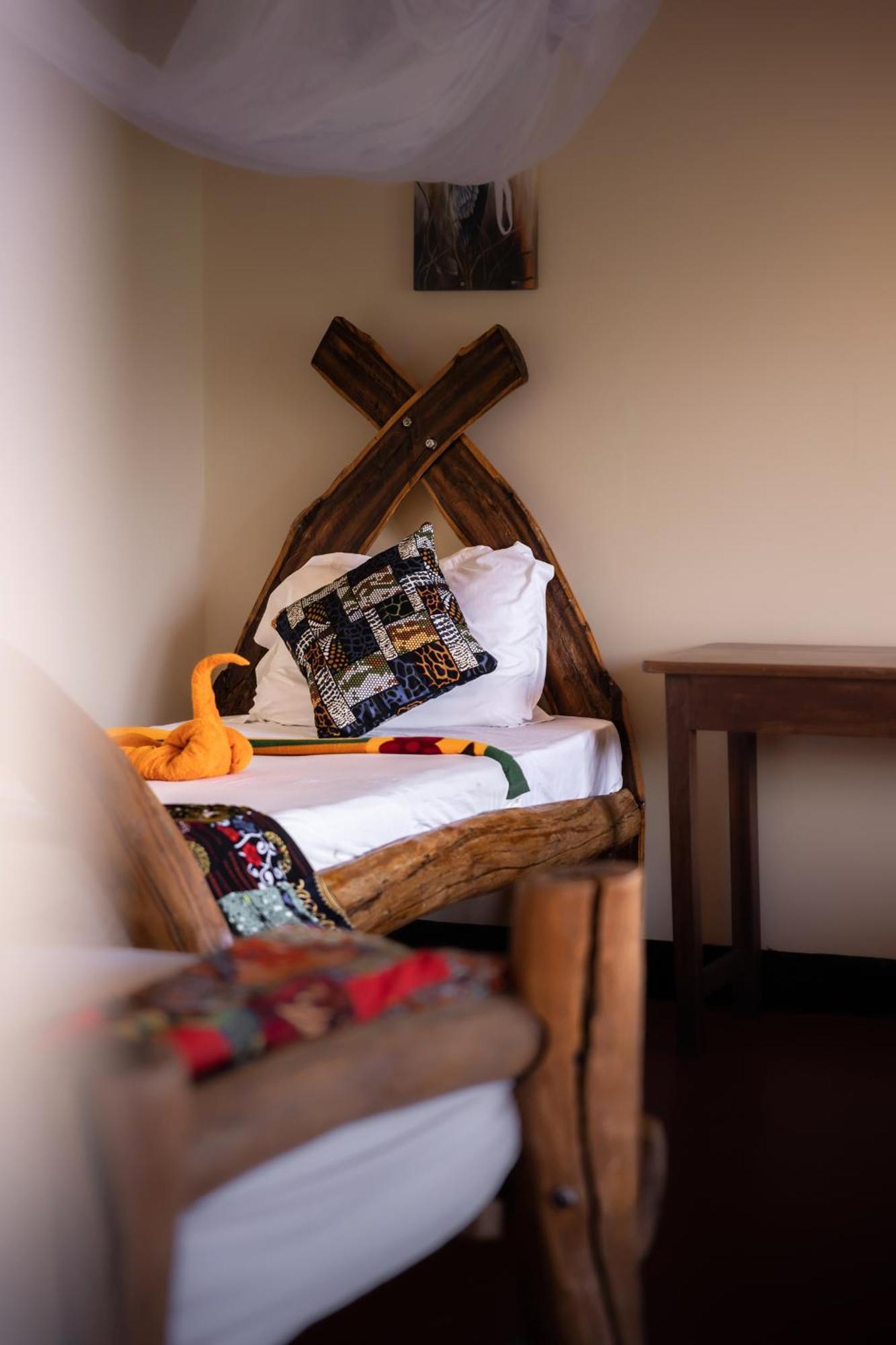 Lake Natron Maasai Giraffe Eco Lodge And Camping Mtowabaga Екстериор снимка