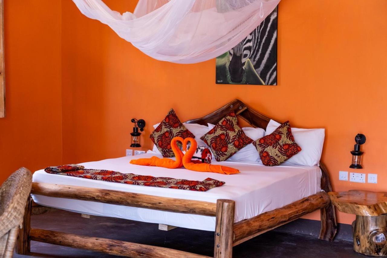 Lake Natron Maasai Giraffe Eco Lodge And Camping Mtowabaga Екстериор снимка